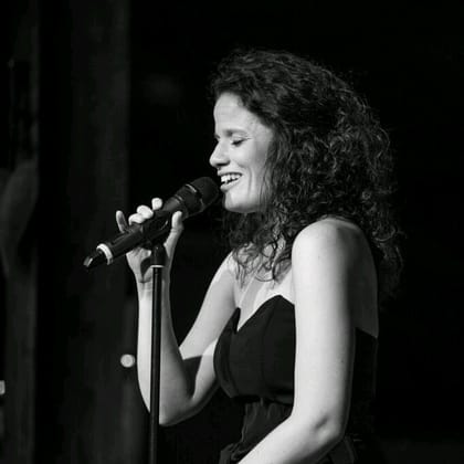 Nicole Grundel – Foto 2 von 15